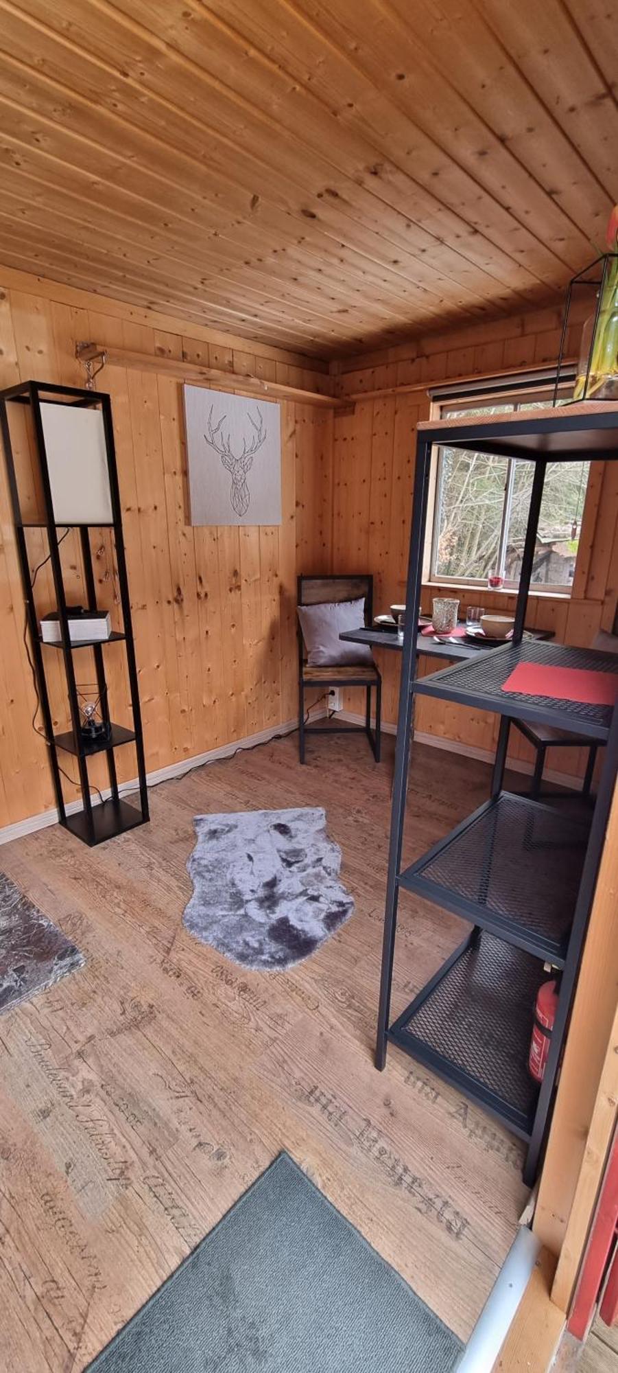 Campingplatz Gemuedlicher Bauwagen Rueckzugsort In Der